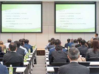 研修を通して、東京都立大学の教授と研究開発した独自のメンタリングメソッドを伝授。