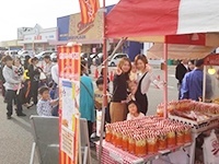 美味しそうな匂いに誘われてお客様が行列!一日最高70万円の売上実績(販売単価500円)