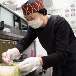 丼丸会長に背中を押され、父が開業を決意