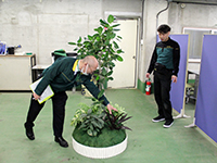 緑のプロとしてお客様に接するために独自の「グリーンマスター等級認定試験」を設置。