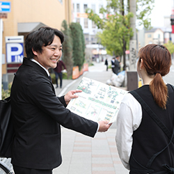 緑が増えて喜ぶ社員さんたちの姿を見ると