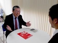 専任アドバイザーも元はオーナードライバー。経験に基づく親身なサポートをします。