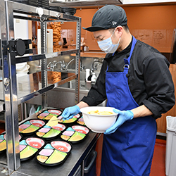 開業4ヶ月で1日50食に到達し、移転を決断！