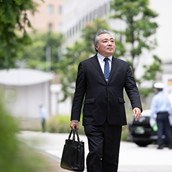 営業経験を武器に未経験から不動産業界へ。