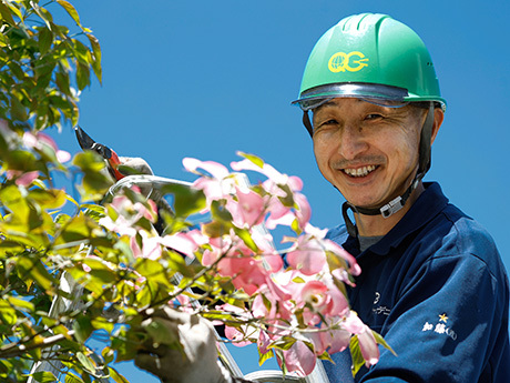 組織のしがらみから脱出。手に入れたのは介護と子育てを両立できる最高の日々！