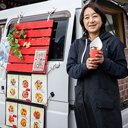 生チョコクレープは安定の一番人気!