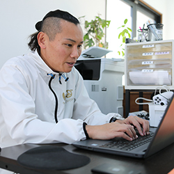 まったく知らない業界でも、