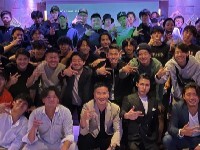3ヵ月に1回は定例会を行います。若手の多い会社ですが、その分やる気に満ちています!