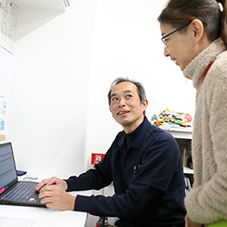 34年勤めた大手FC本部を離れ、56歳で起業。