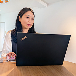 会社員で感じた課題がきっかけ。