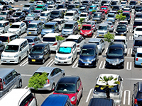 技術研修は実際の現場で実施。リアルなお客さま対応までしっかり学べます。