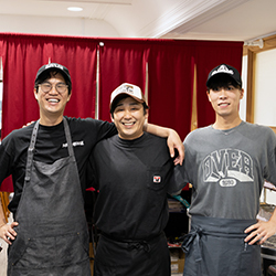 社員みんなでアイデアを出し合い、