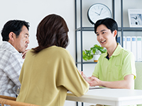 ケアマネジャーからの紹介や、遠方にいるご家族からのご依頼もあります。