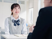 未経験者が医療系専門のカリキュラムを提供できるスキームを構築しています。