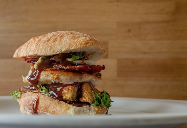 フランチャイズでハンバーガーショップを開業するメリット・デメリットは?主要の3社で必要な費用の比較まとめ